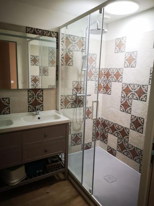 Maison De Ville Pres Du Port Bourg-sur-Gironde Eksteriør billede